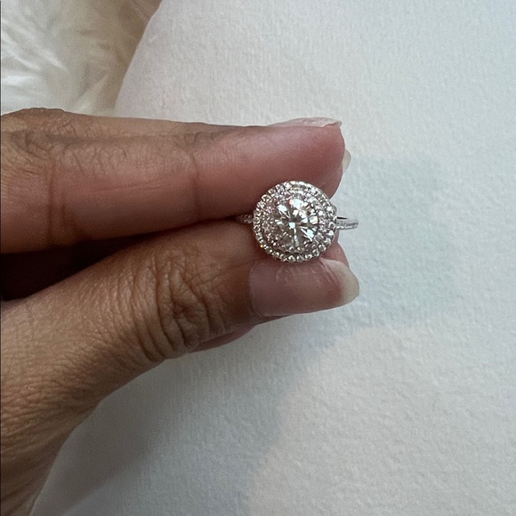 NWT 925 sterling silver Elegant Halo Ring with 1 ct moissanite diamond with CZ 6 - Picture 8 of 11